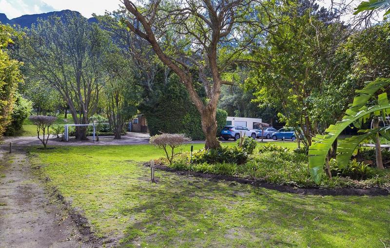 6 Bedroom Property for Sale in Hout Bay Western Cape